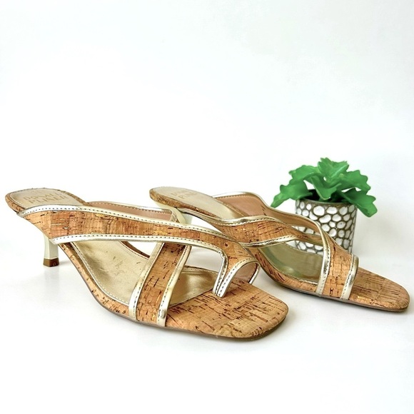 Donald Pliner Cassia Kitten Heel Gold Cork Neutral Low Heel Sandal Size 7 - Picture 4 of 10